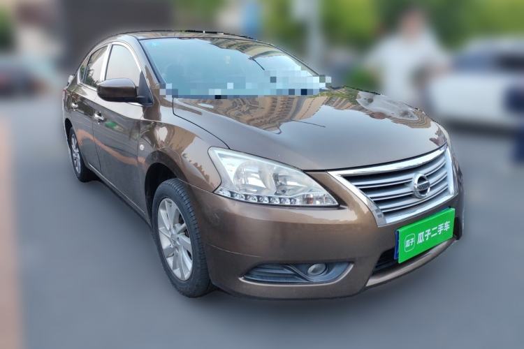 Used Nissan Sylphy 2014 1.6XV CVT Deluxe Edition Front Right 45 Deg