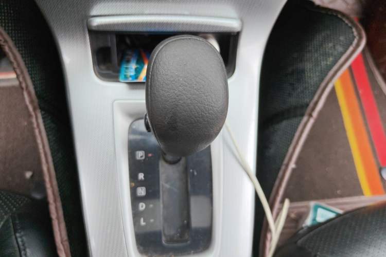 Used Nissan Sylphy 2014 1.6XV CVT Deluxe Edition Gear Lever