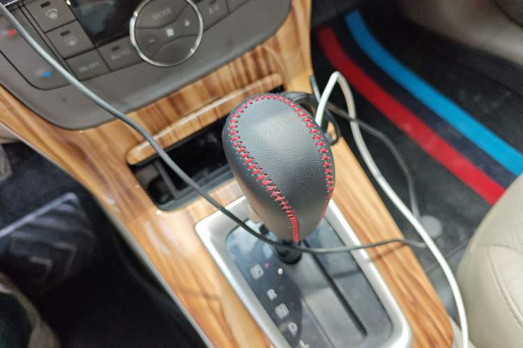 Used Nissan Sylphy 2014 1.6XV CVT Deluxe Edition Gear Lever