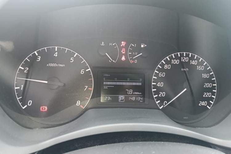 Used Nissan Sylphy 2014 1.6XV CVT Deluxe Edition Instrument Cluster
