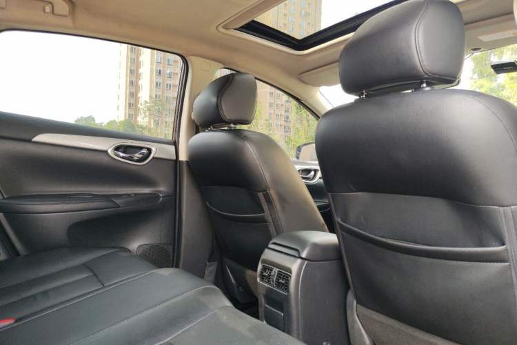 Used Nissan Sylphy 2014 1.6XV CVT Deluxe Edition Interior 10