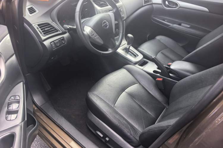 Used Nissan Sylphy 2014 1.6XV CVT Deluxe Edition Interior 5