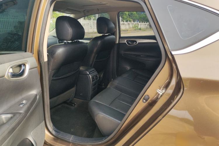 Used Nissan Sylphy 2014 1.6XV CVT Deluxe Edition Interior 6