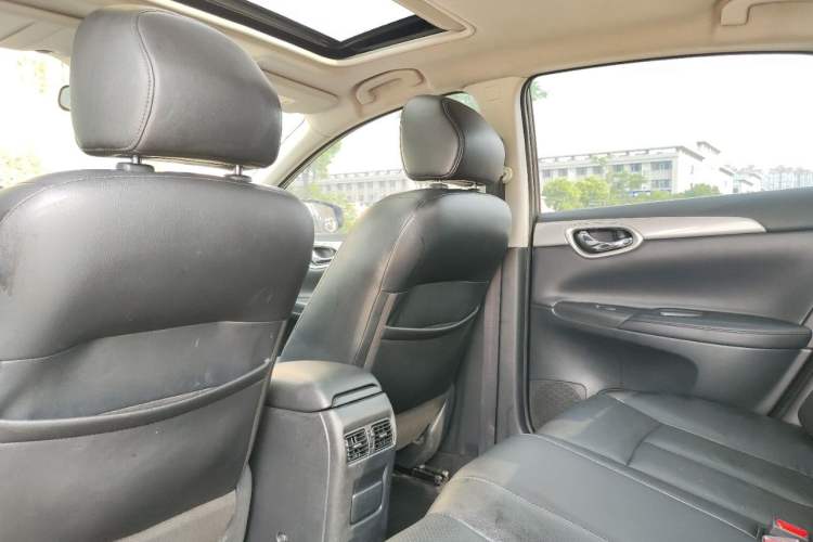 Used Nissan Sylphy 2014 1.6XV CVT Deluxe Edition Interior 7