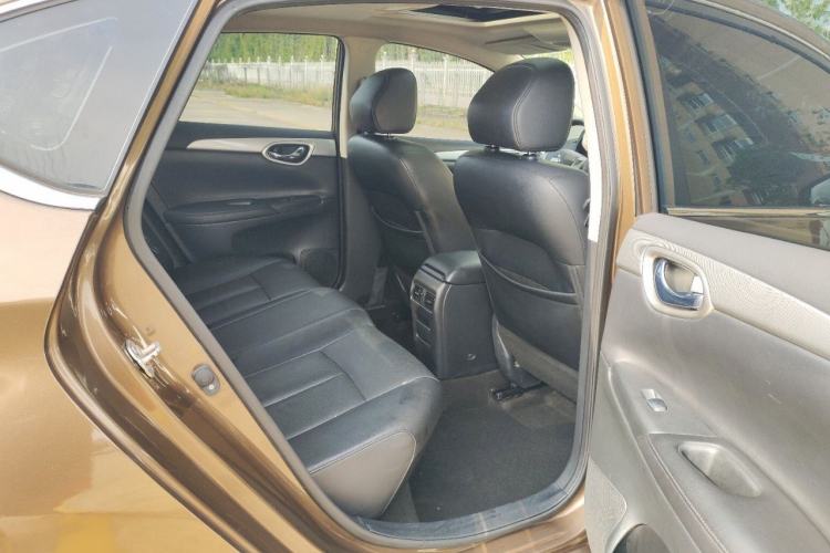 Used Nissan Sylphy 2014 1.6XV CVT Deluxe Edition Interior 9