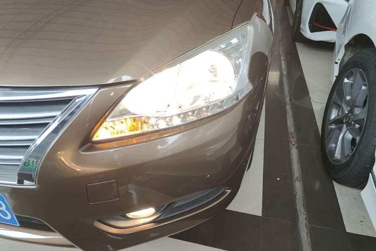 Used Nissan Sylphy 2014 1.6XV CVT Deluxe Edition Left Front Headlight