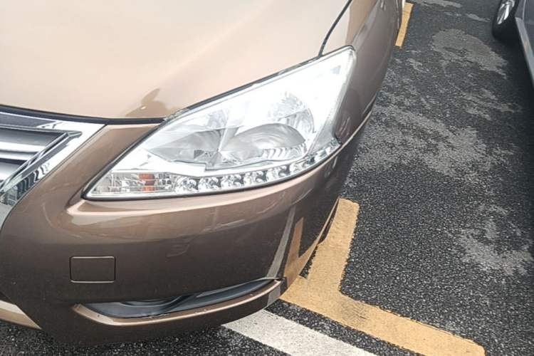 Used Nissan Sylphy 2014 1.6XV CVT Deluxe Edition Left Front Headlight