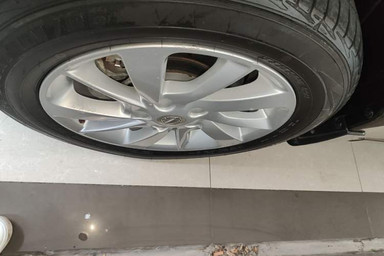 Used Nissan Sylphy 2014 1.6XV CVT Deluxe Edition Left Front Wheel Hub