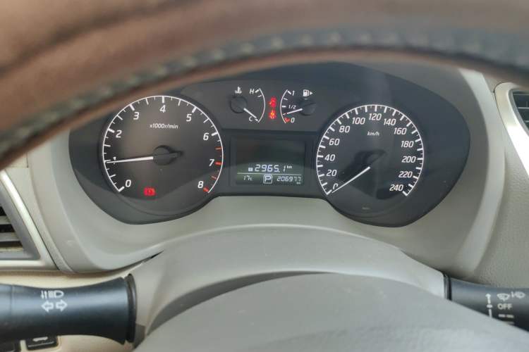 Used Nissan Sylphy 2014 1.6XV CVT Deluxe Edition Odometer Close Up