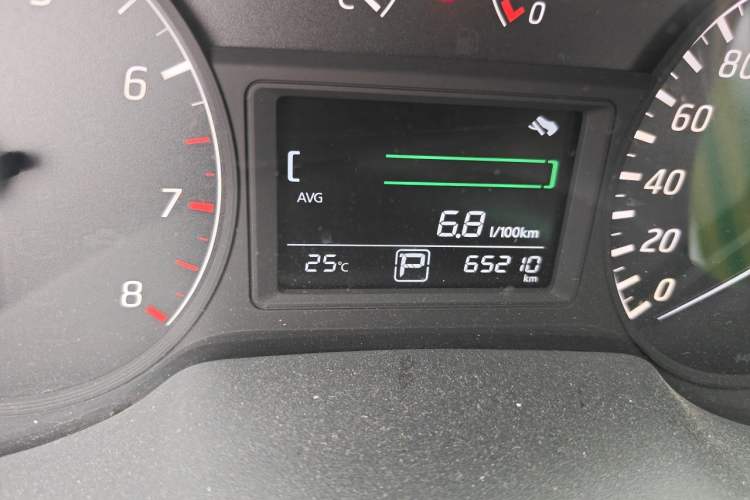 Used Nissan Sylphy 2014 1.6XV CVT Deluxe Edition Odometer Close Up