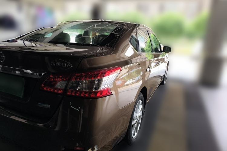 Used Nissan Sylphy 2014 1.6XV CVT Deluxe Edition Rear Right 45 Deg