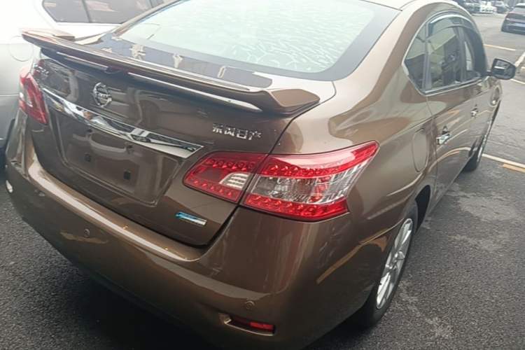Used Nissan Sylphy 2014 1.6XV CVT Deluxe Edition Rear Right 45 Deg