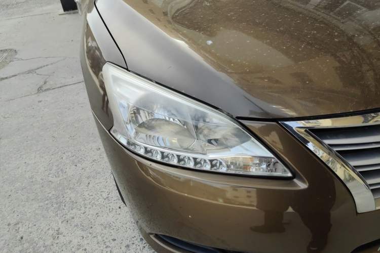 Used Nissan Sylphy 2014 1.6XV CVT Deluxe Edition Right Front Headlight
