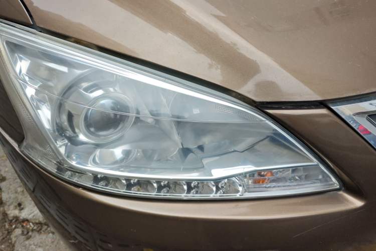 Used Nissan Sylphy 2014 1.6XV CVT Deluxe Edition Right Front Headlight