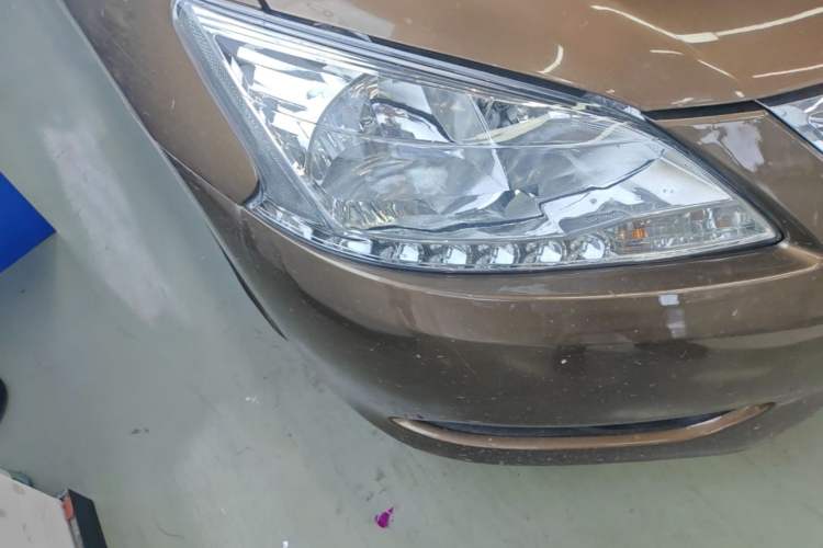 Used Nissan Sylphy 2014 1.6XV CVT Deluxe Edition Right Front Headlight