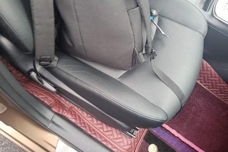 Used Nissan Sylphy 2014 1.6XV CVT Deluxe Edition Right Front Seat
