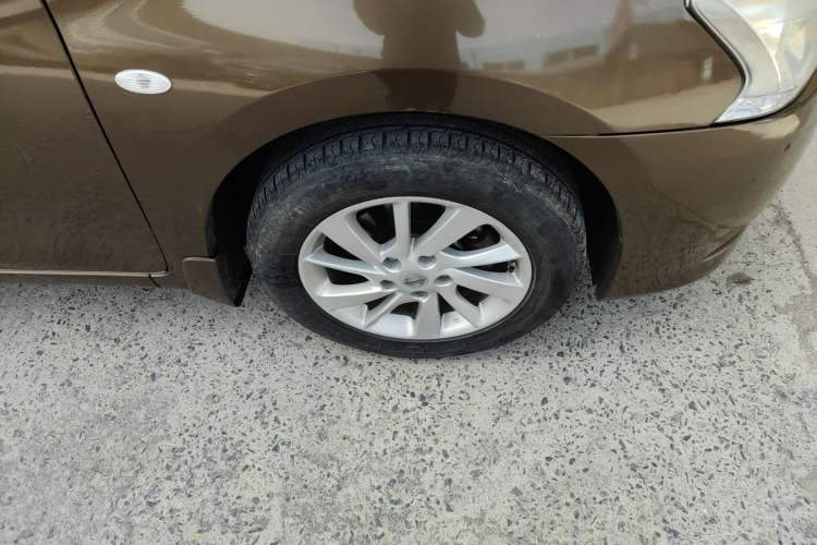 Used Nissan Sylphy 2014 1.6XV CVT Deluxe Edition Right Front Wheel Hub