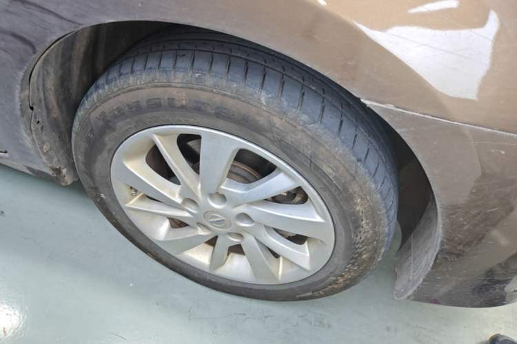 Used Nissan Sylphy 2014 1.6XV CVT Deluxe Edition Right Front Wheel Hub
