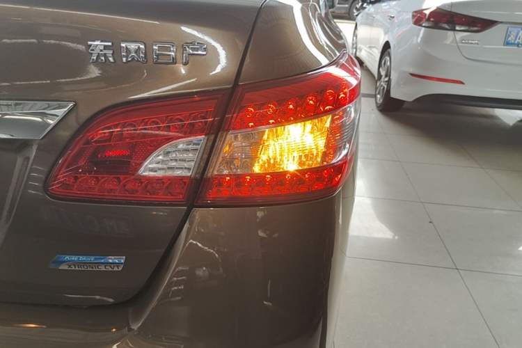 Used Nissan Sylphy 2014 1.6XV CVT Deluxe Edition Right Rear Taillight
