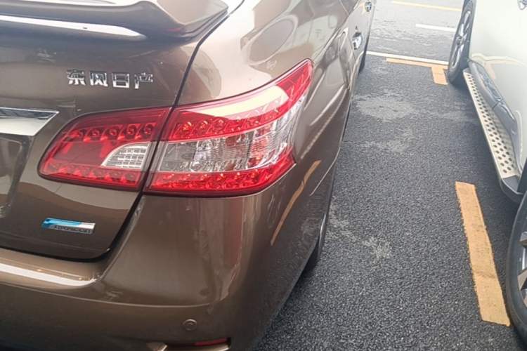 Used Nissan Sylphy 2014 1.6XV CVT Deluxe Edition Right Rear Taillight