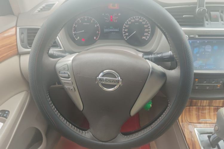 Used Nissan Sylphy 2014 1.6XV CVT Deluxe Edition Steering Wheel