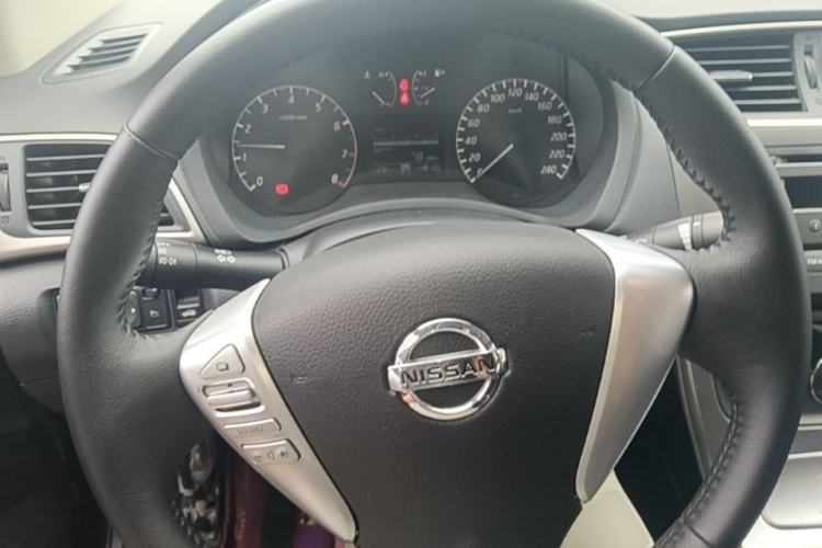Used Nissan Sylphy 2014 1.6XV CVT Deluxe Edition Steering Wheel