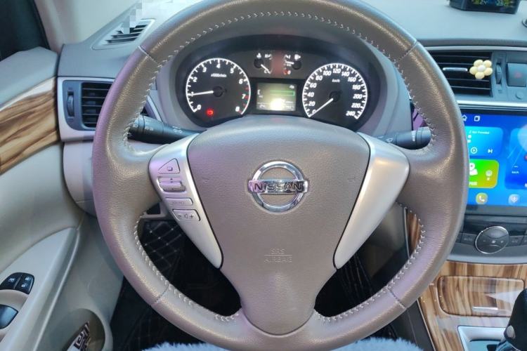 Used Nissan Sylphy 2014 1.6XV CVT Deluxe Edition Steering Wheel