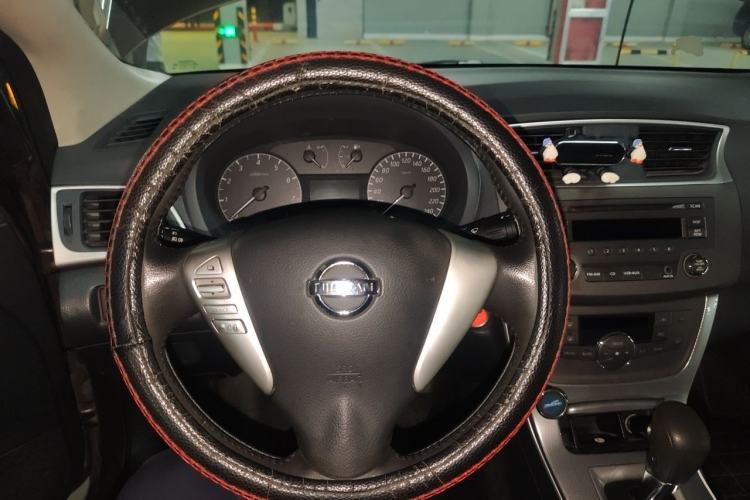 Used Nissan Sylphy 2014 1.6XV CVT Deluxe Edition Steering Wheel