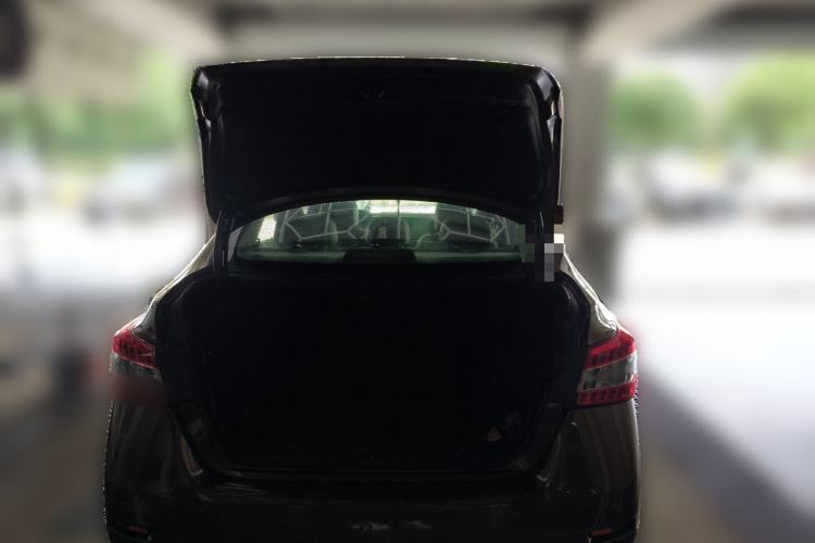 Used Nissan Sylphy 2014 1.6XV CVT Deluxe Edition Trunk