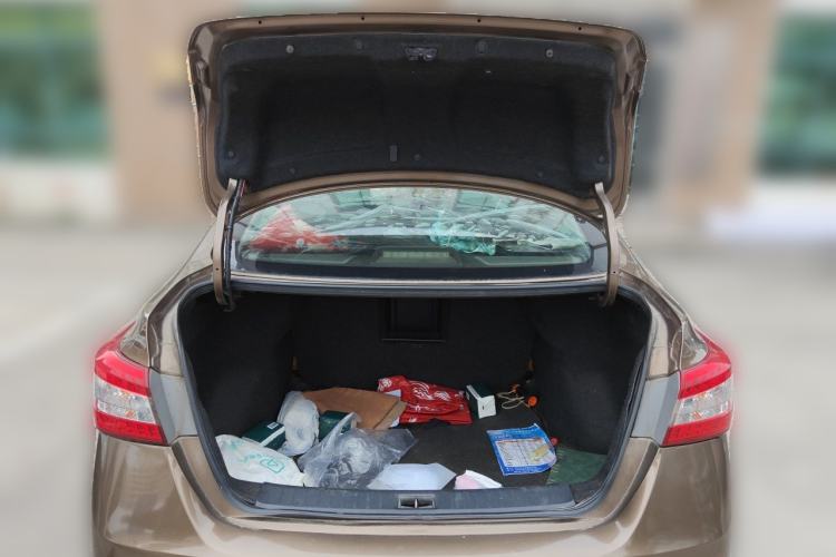 Used Nissan Sylphy 2014 1.6XV CVT Deluxe Edition Trunk