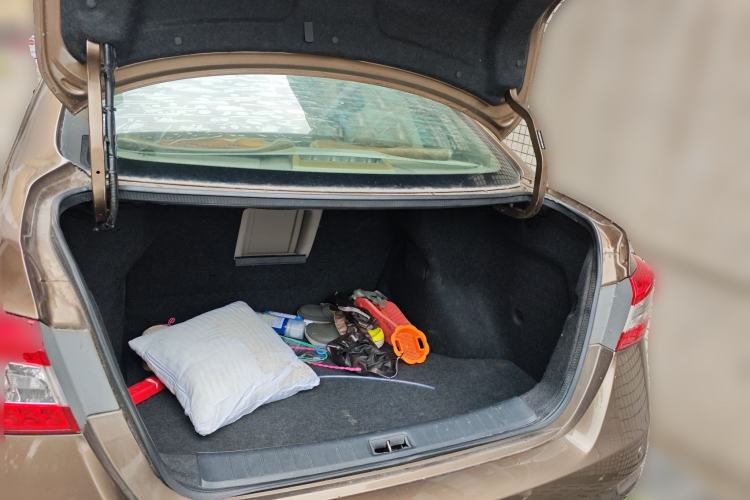 Used Nissan Sylphy 2014 1.6XV CVT Deluxe Edition Trunk