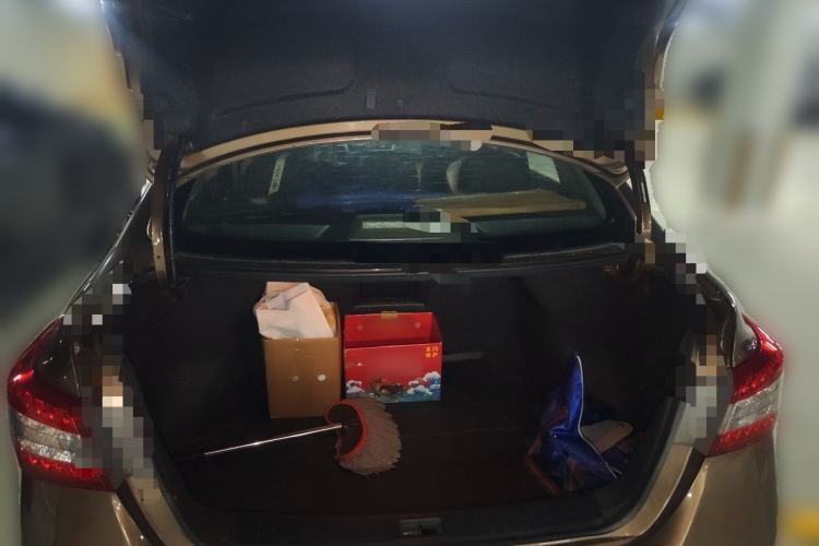 Used Nissan Sylphy 2014 1.6XV CVT Deluxe Edition Trunk