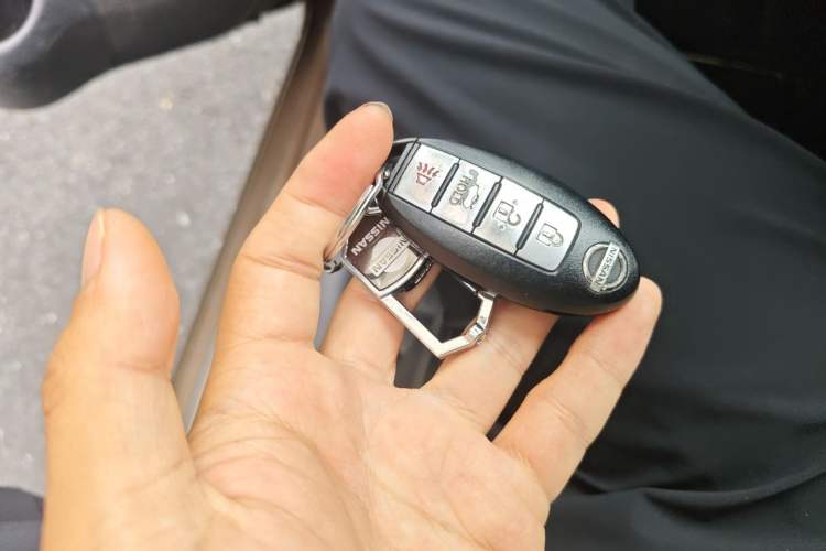 Used Nissan Sylphy 2014 1.6XV CVT Deluxe Edition Vehicle Key