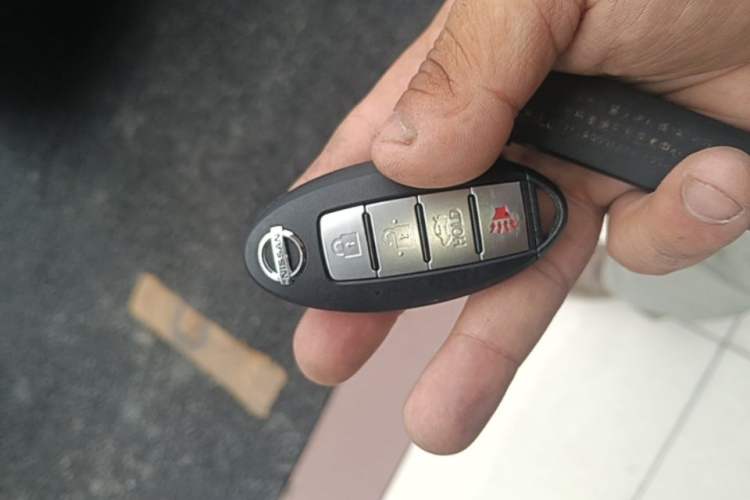 Used Nissan Sylphy 2014 1.6XV CVT Deluxe Edition Vehicle Key