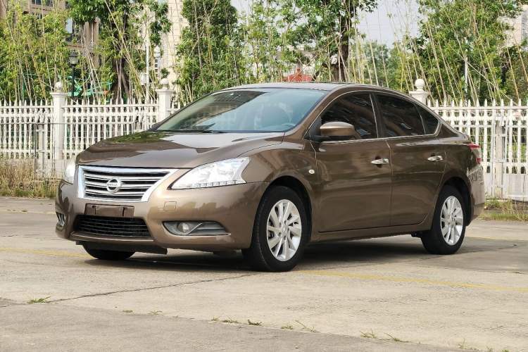 Used Nissan Sylphy 2014 1.6XV CVT Deluxe Edition Guazi used car, China used car export, Used car for sale, Used Nissan cars, Cheapest cars for sale