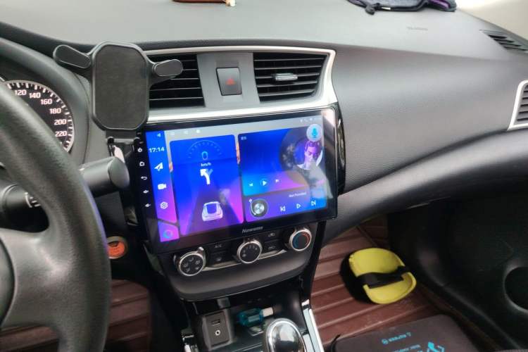 Used Nissan Sylphy 2016 1.6XV CVT Smart Enjoyment Version Audio And AC Panel