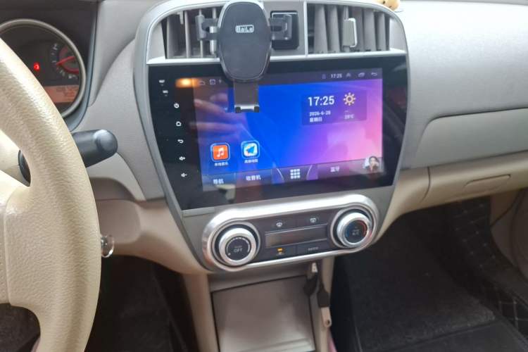 Used Nissan Sylphy 2016 Classic 1.6XE Manual Comfort Edition Audio And AC Panel