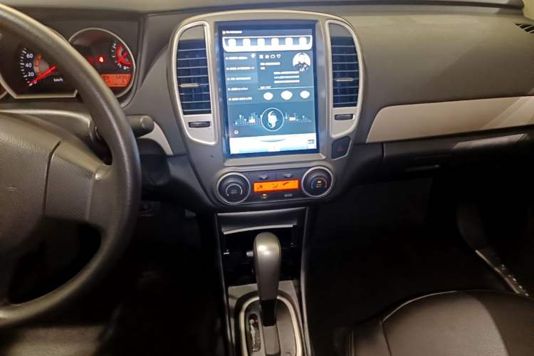 Used Nissan Sylphy 2016 Classic 1.6XE Automatic Leading Edition Audio And AC Panel