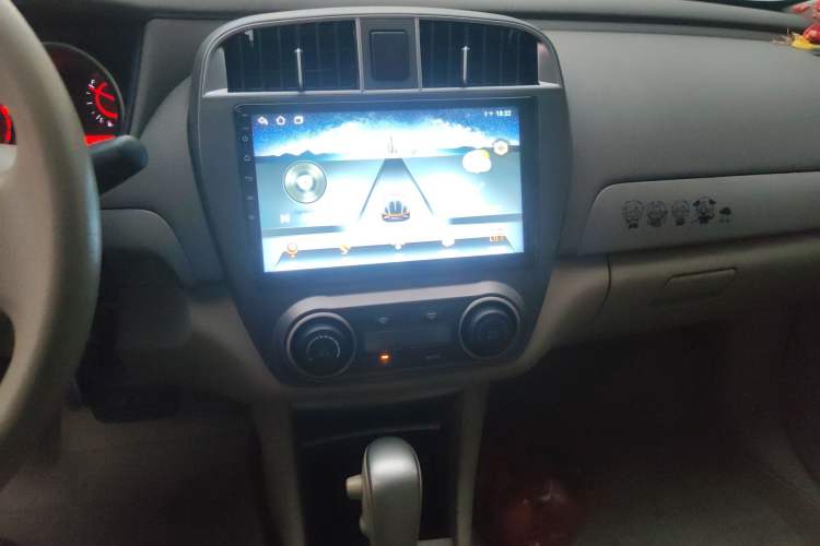 Used Nissan Sylphy 2016 Classic 1.6XE Automatic Comfort Edition Audio And AC Panel