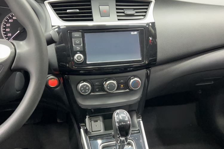 Used Nissan Sylphy 2016 1.6XV CVT Smart Enjoyment Version Audio And AC Panel