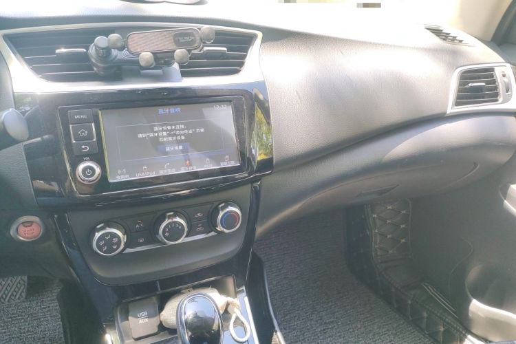 Used Nissan Sylphy 2016 1.6XV CVT Smart Enjoyment Version Audio And AC Panel