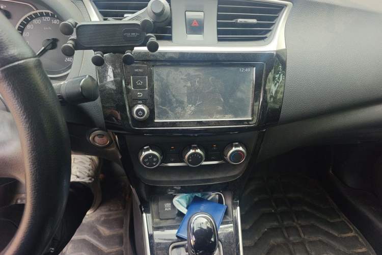Used Nissan Sylphy 2016 1.6XV CVT Smart Enjoyment Version Audio And AC Panel