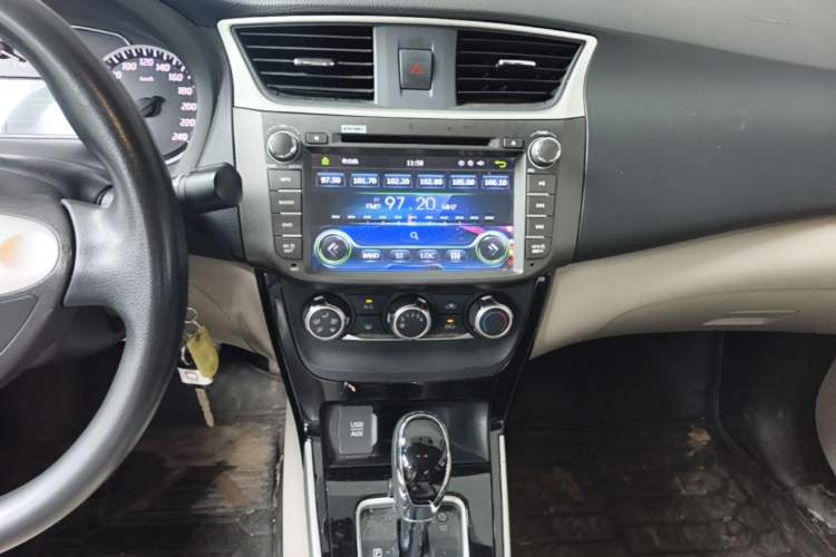 Used Nissan Sylphy 2016 1.6 XL CVT Luxury Edition Audio And AC Panel