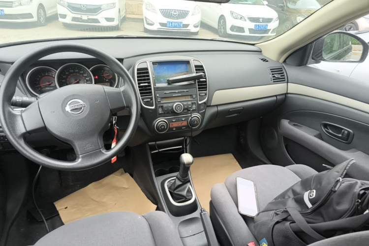 Used Nissan Sylphy 2016 Classic 1.6XE Manual Leading Edition Audio And AC Panel