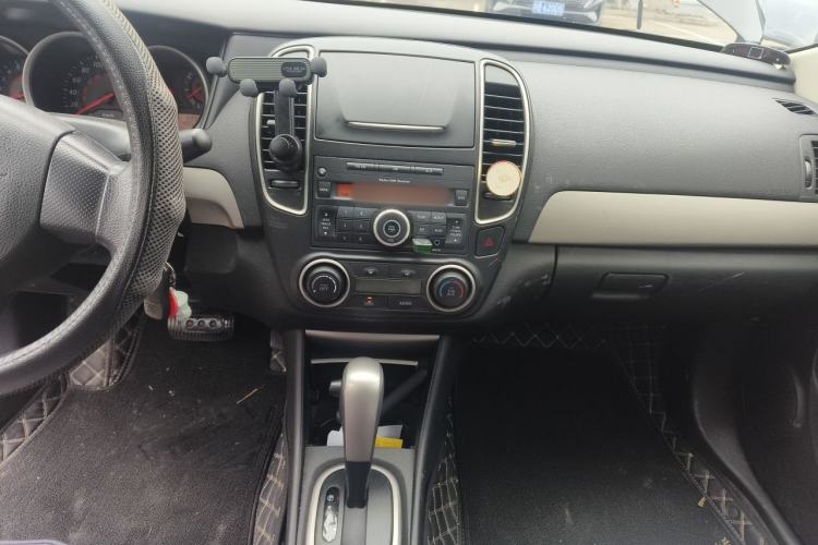 Used Nissan Sylphy 2016 Classic 1.6XE Automatic Leading Edition Audio And AC Panel
