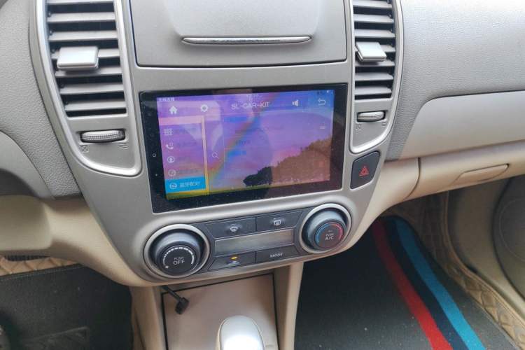 Used Nissan Sylphy 2016 Classic 1.6XE Automatic Comfort Edition Audio And AC Panel