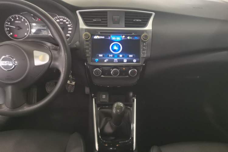 Used Nissan Sylphy 2016 1.6 XL Manual Luxury Edition Audio And AC Panel