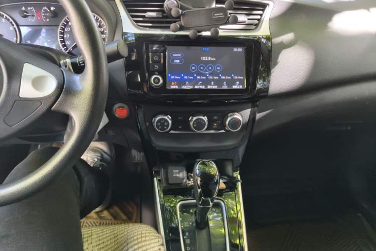 Used Nissan Sylphy 2016 1.6XV CVT Smart Enjoyment Version Audio And AC Panel