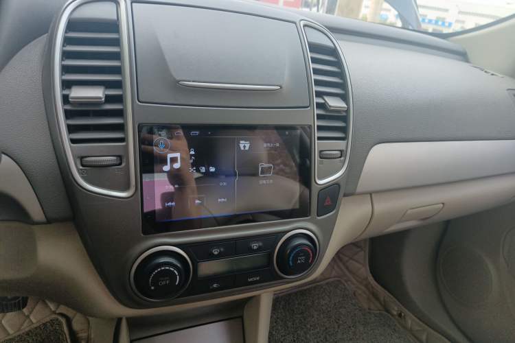 Used Nissan Sylphy 2016 Classic 1.6XE Manual Leading Edition Audio And AC Panel