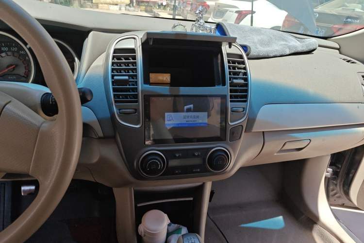 Used Nissan Sylphy 2016 Classic 1.6XE Manual Leading Edition Audio And AC Panel